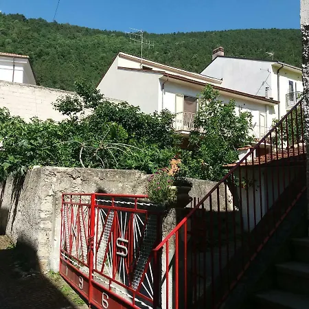 Casa Fermina A 5 Minuti Da Sulmona Дом отдыха *